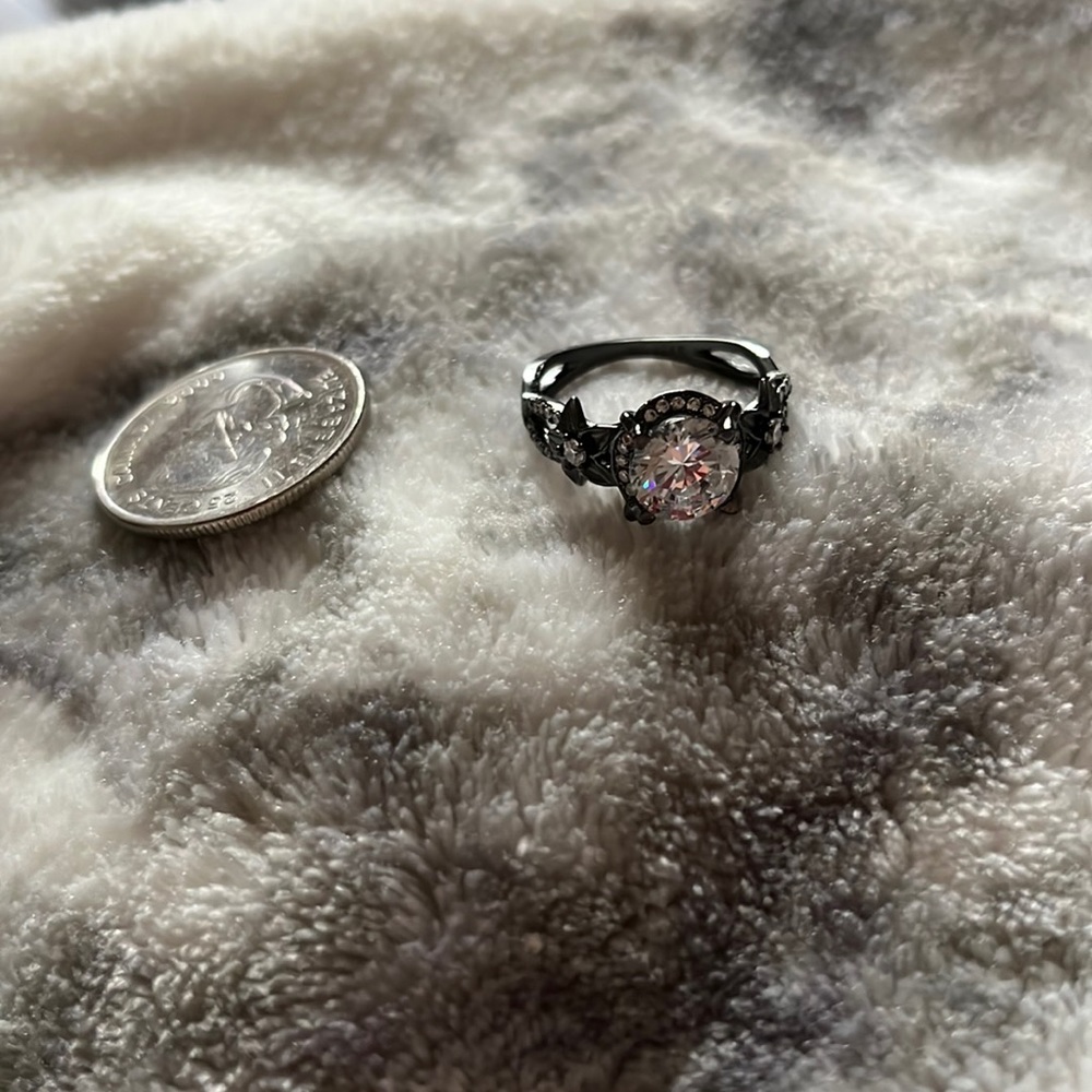 NWOT Gun metal sterling ring crystal